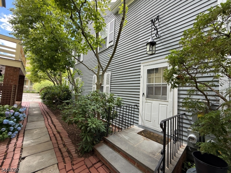 Murray Hill Square - Residential