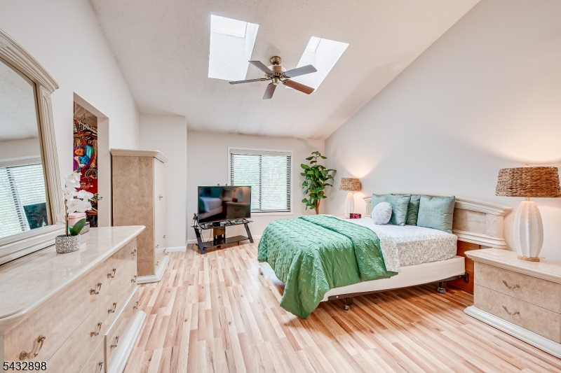 Old Bridge Commons - Residential