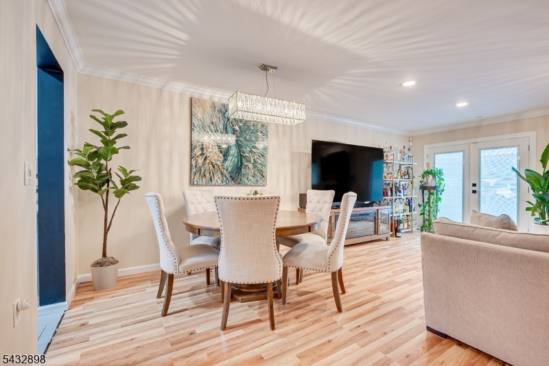 Old Bridge Commons - Residential
