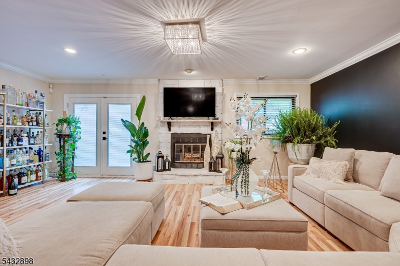Old Bridge Commons - Residential