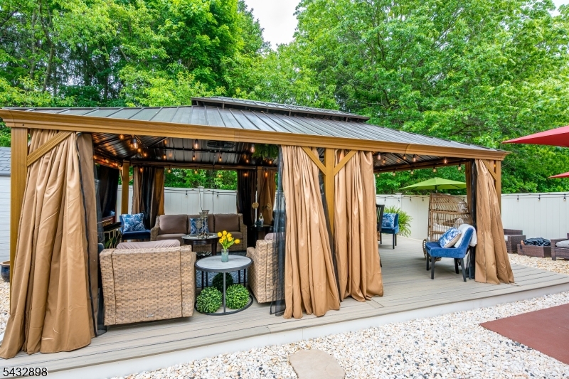 Old Bridge Commons - Residential