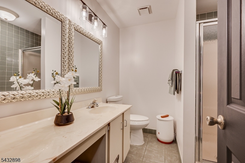 Old Bridge Commons - Residential
