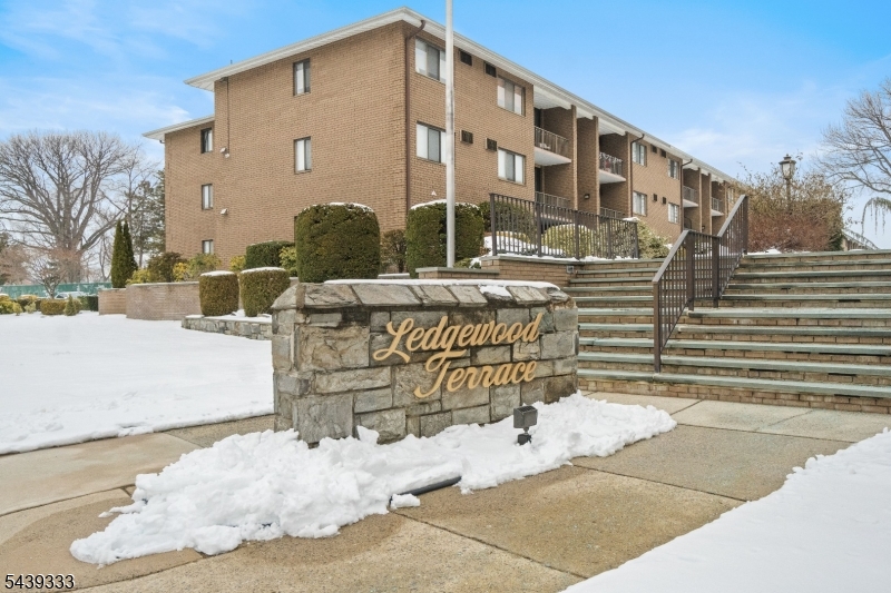 Ledgewood terrace - Residential