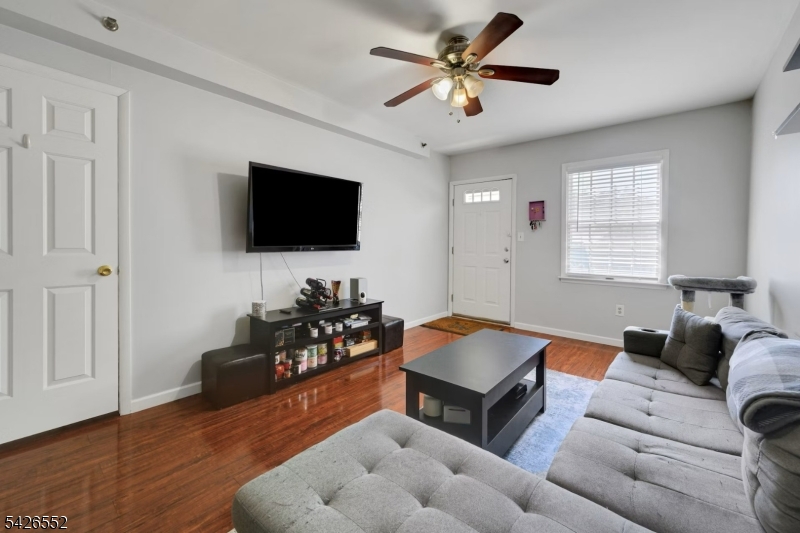 Oak Street Commons - Residential