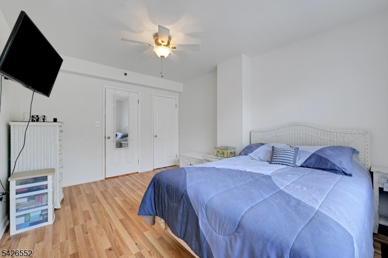 Oak Street Commons - Residential