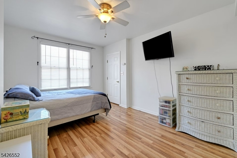 Oak Street Commons - Residential