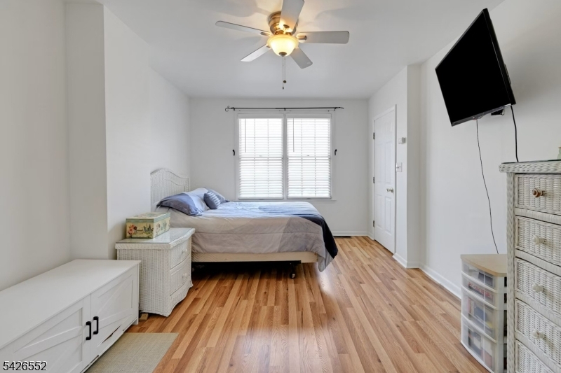 Oak Street Commons - Residential