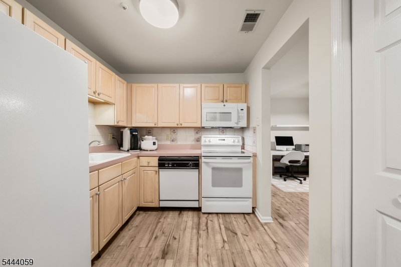 Madison Village Condo ass - Residential
