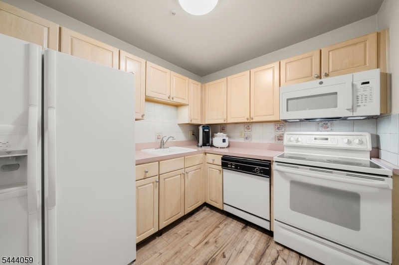 Madison Village Condo ass - Residential