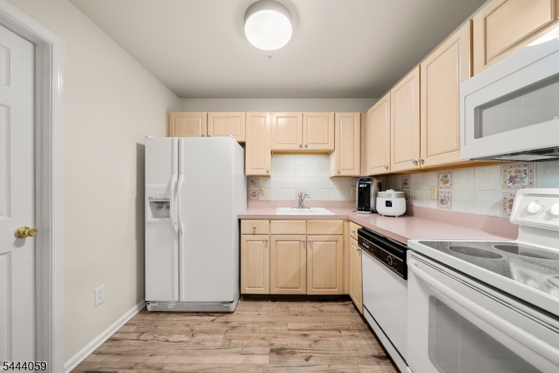 Madison Village Condo ass - Residential