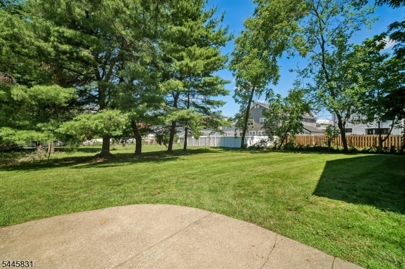 Millburn Manor - Residential