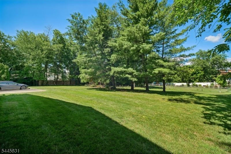 Millburn Manor - Residential