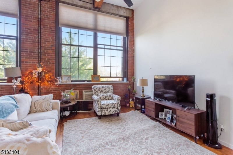 Loft  Commons - Residential