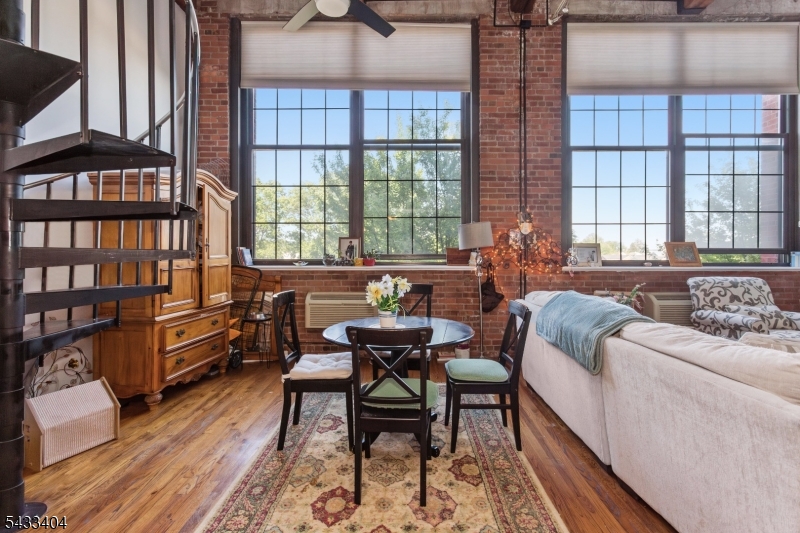 Loft  Commons - Residential