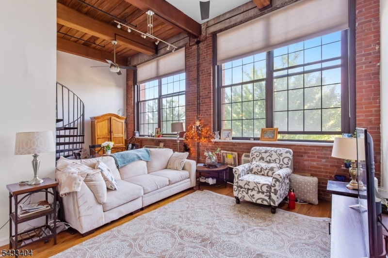 Loft  Commons - Residential