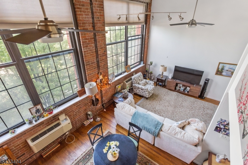 Loft  Commons - Residential