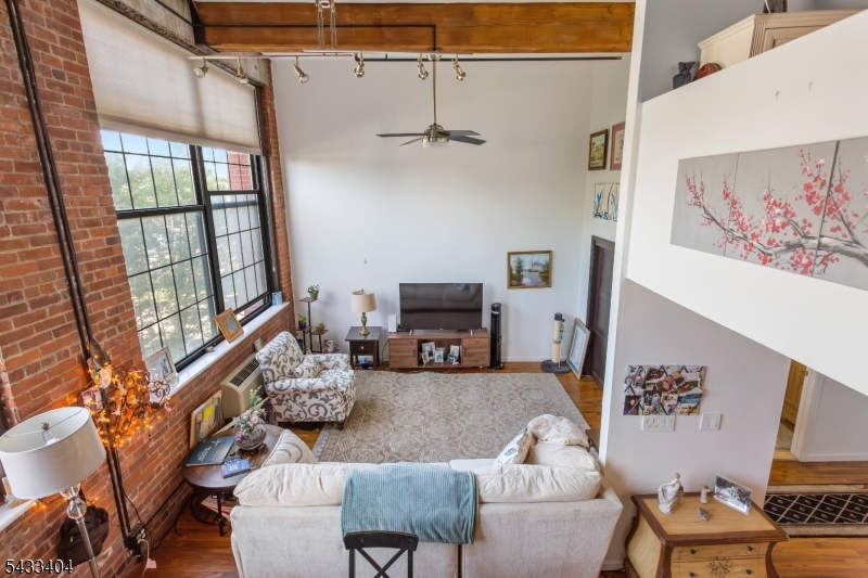 Loft  Commons - Residential
