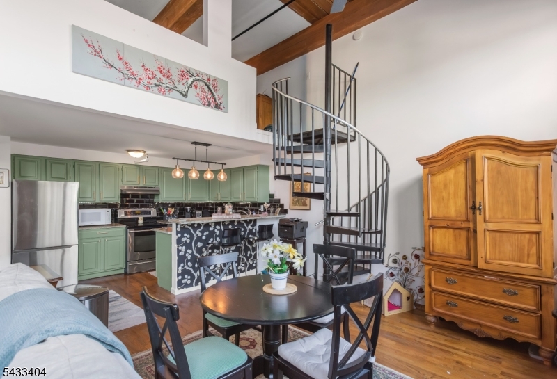 Loft  Commons - Residential