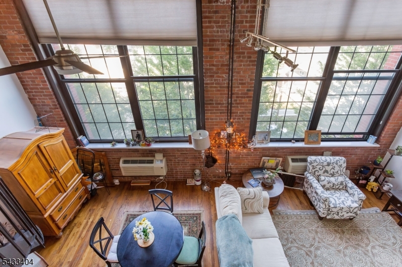 Loft  Commons - Residential