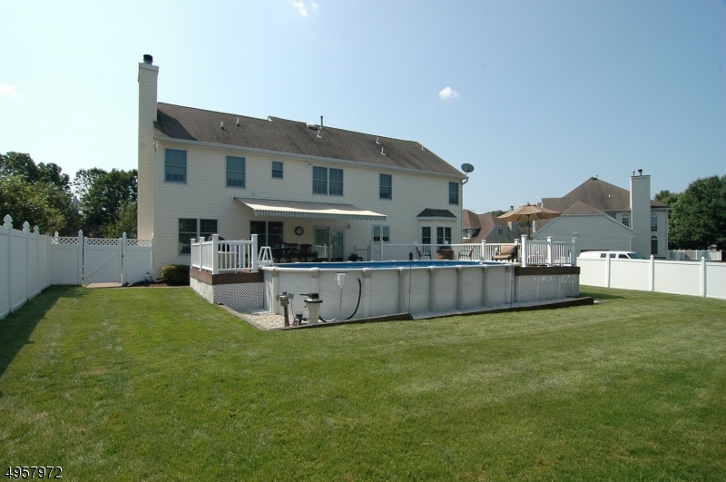 POETS PEAK - Residential