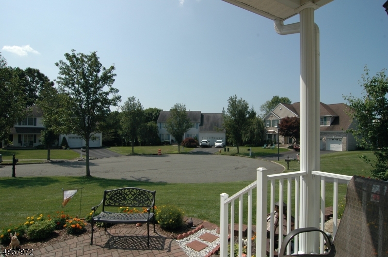 POETS PEAK - Residential