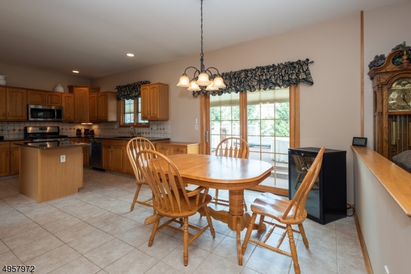 POETS PEAK - Residential