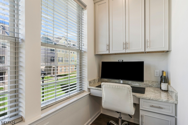 Livingston Square - Residential Lease
