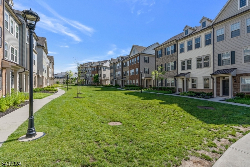Livingston Square - Residential Lease
