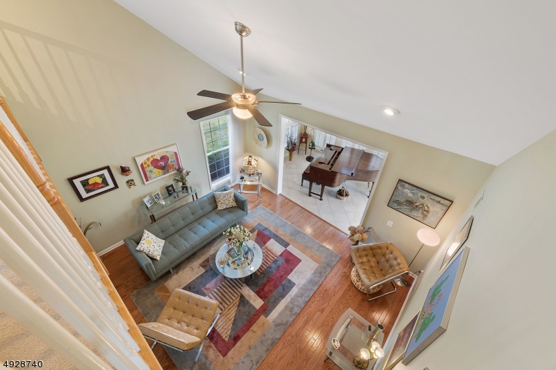 SOMERSET RUN - Residential