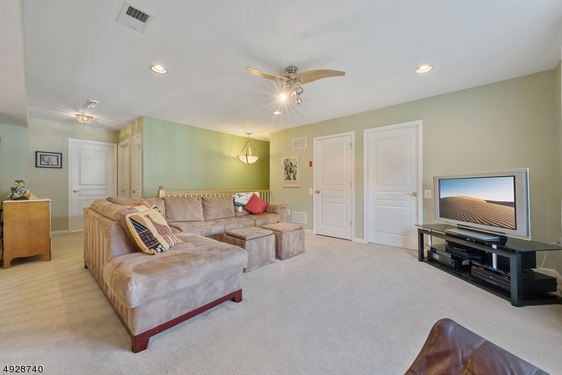 SOMERSET RUN - Residential