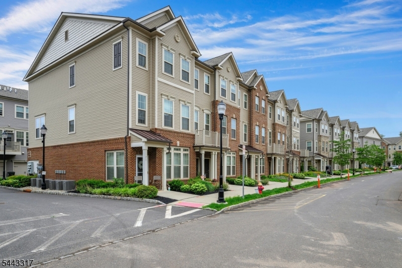 Somerville Station - Residential
