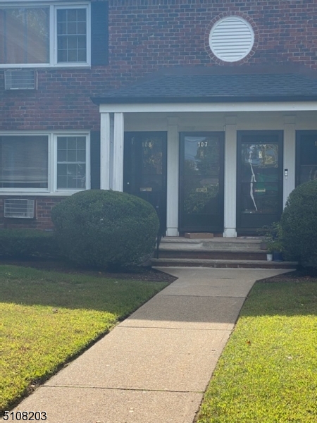 Great opportunity for investors or owner occupants looking to keep monthly payments down and make their own updates. This 1 bedroom, 1 bath condo is located approximately one mile from downtown Morristown and has close proximity to major highways (Routes 287, 80, 280, 78, 24), midtown direct train line, and Morristown Memorial Hospital. Convenient to shopping, restaurants, public/private schools, universities and parks. Heat, gas, and water are included in HOA fees. Pet friendly neighborhood.