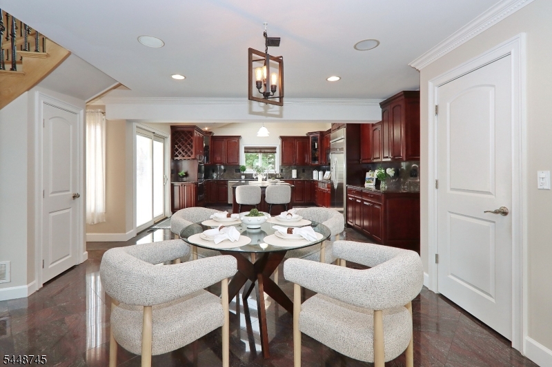HILLCREST - Residential