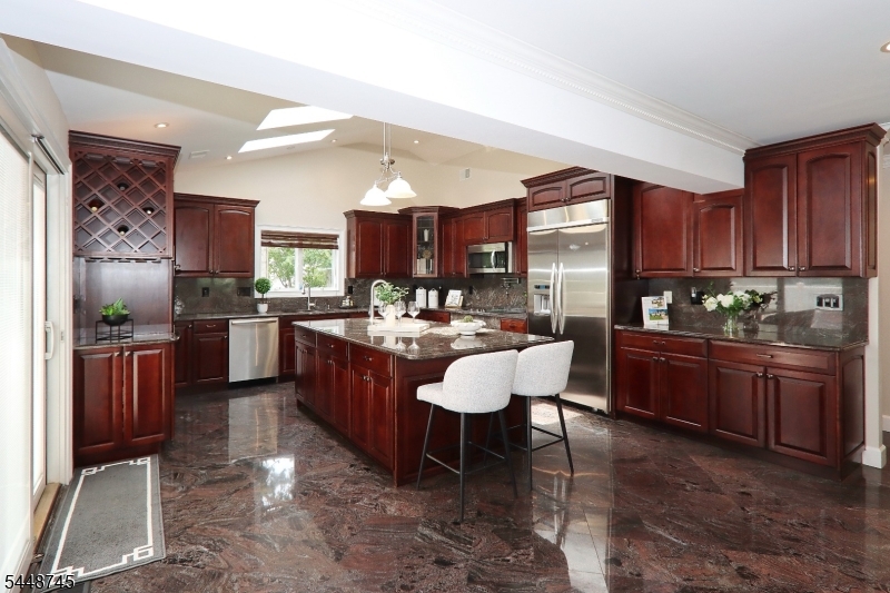HILLCREST - Residential