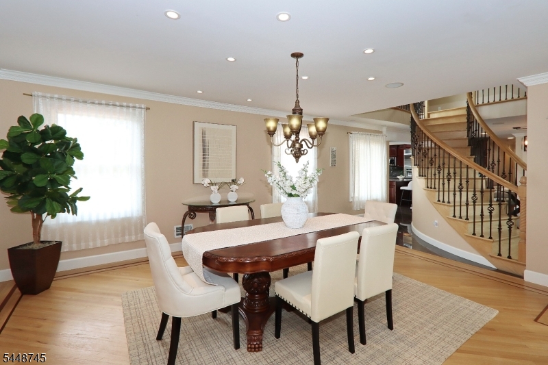 HILLCREST - Residential