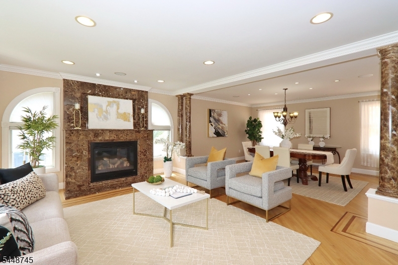 HILLCREST - Residential