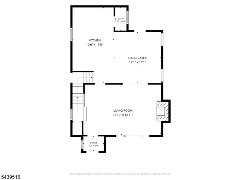 Main image without alt text