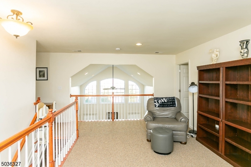 NOLAN'S RIDGE - Residential