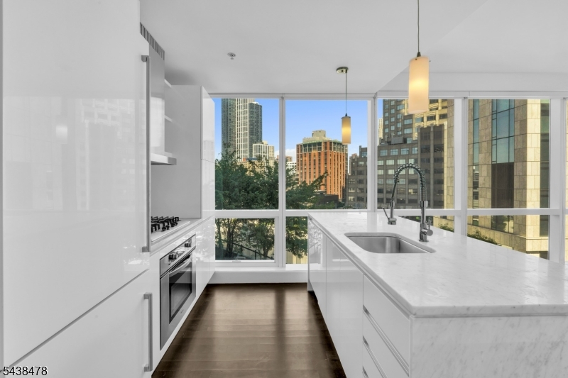 77 Hudson - Residential