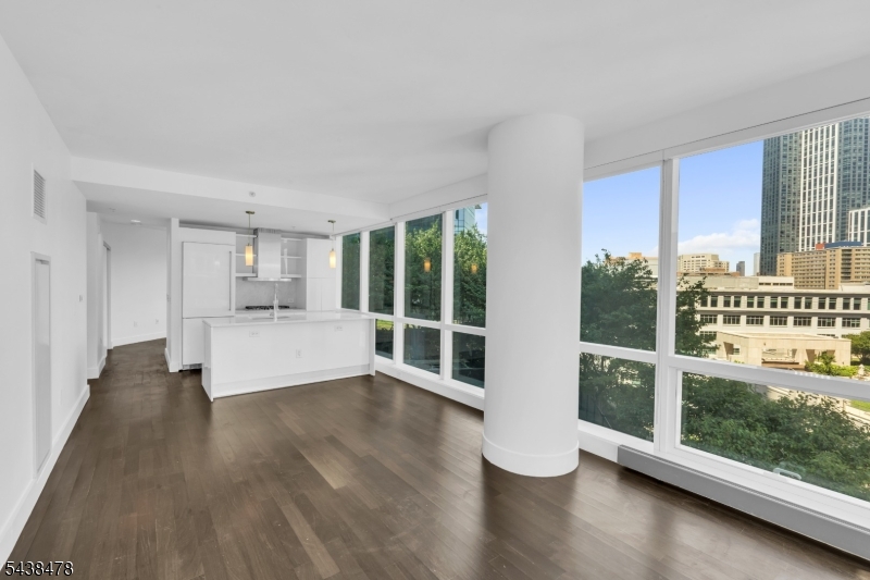 77 Hudson - Residential
