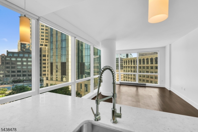 77 Hudson - Residential