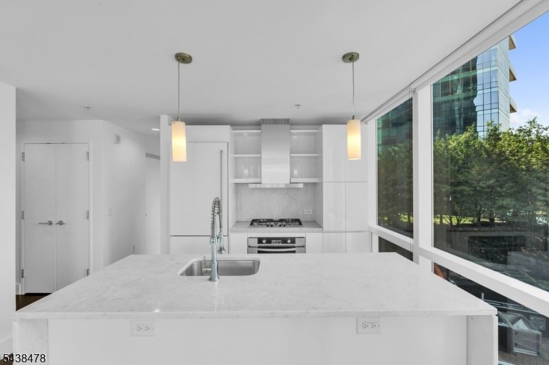 77 Hudson - Residential