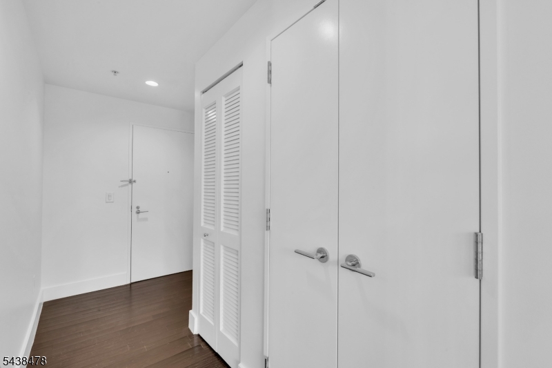 77 Hudson - Residential