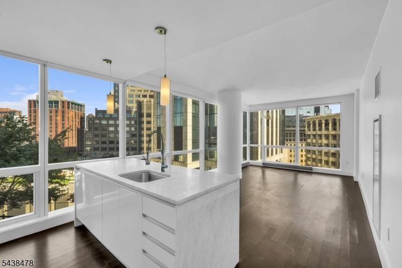 77 Hudson - Residential