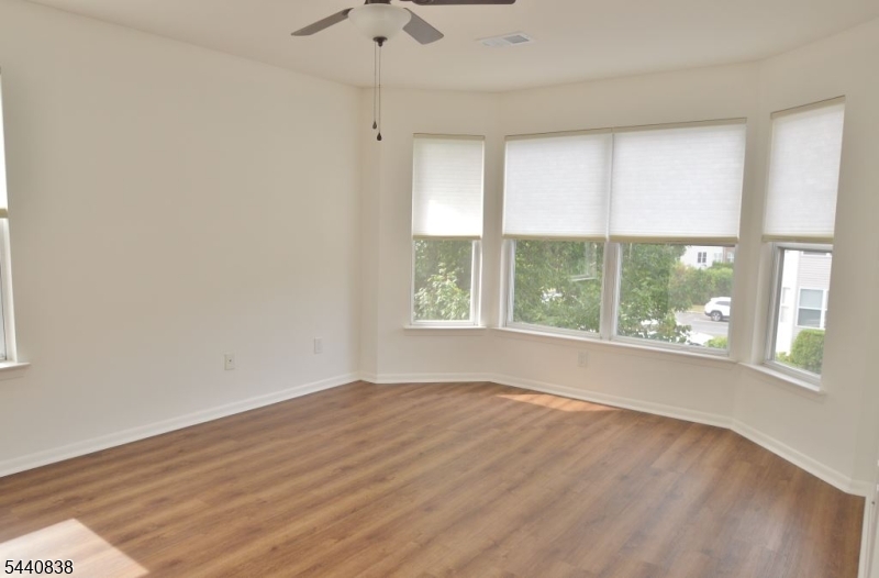 Hanover Park Condos - Residential Lease