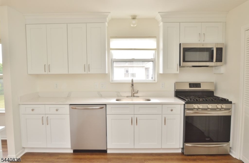 Hanover Park Condos - Residential Lease