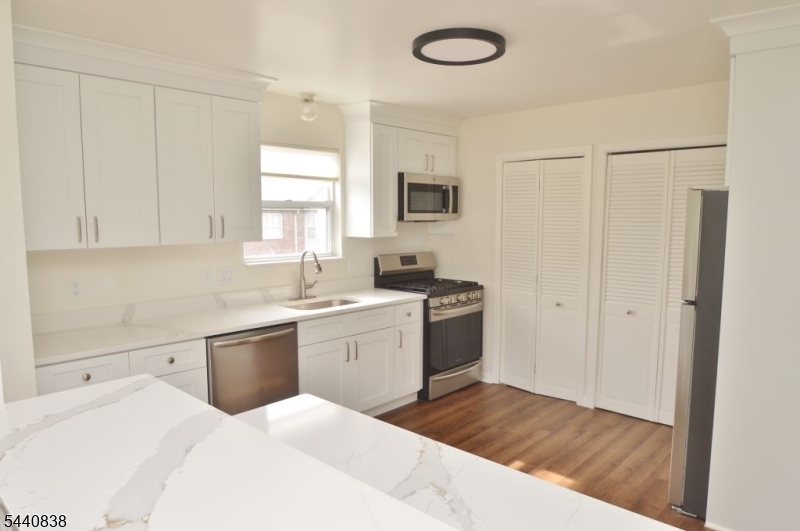 Hanover Park Condos - Residential Lease