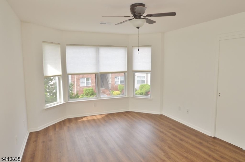 Hanover Park Condos - Residential Lease