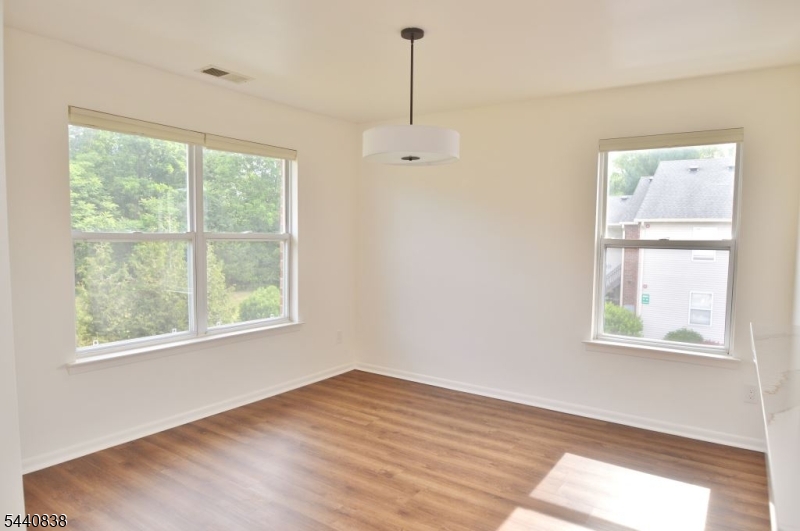 Hanover Park Condos - Residential Lease