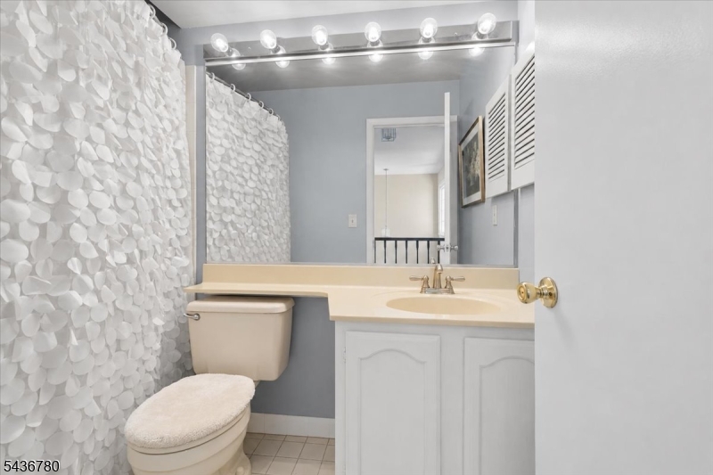 Pointe/Winding Brook Condo - Residential